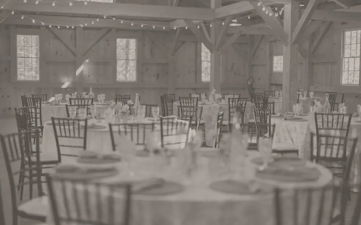 copper-collective-barn-wedding-reception-tables-1200